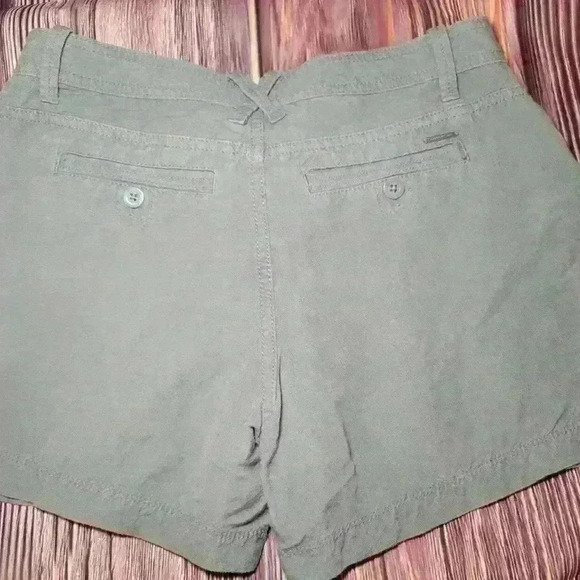 Calvin Klein sz 2 Shorts - Picture 4 of 5